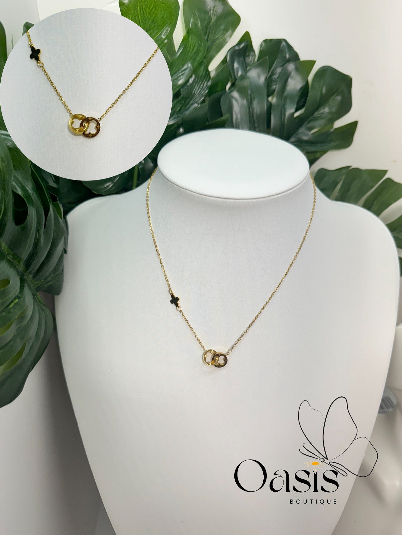 Nahla Pendant Necklace