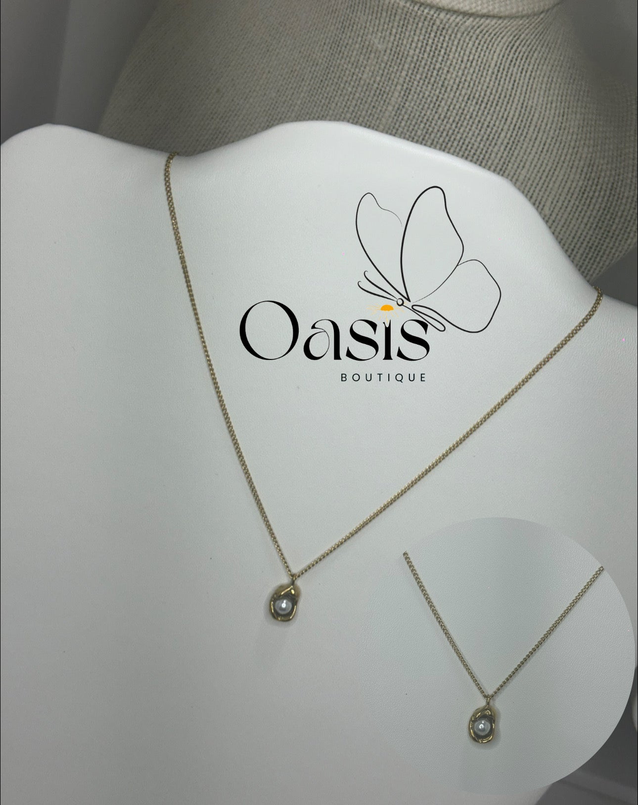 Elina Pendant Necklace